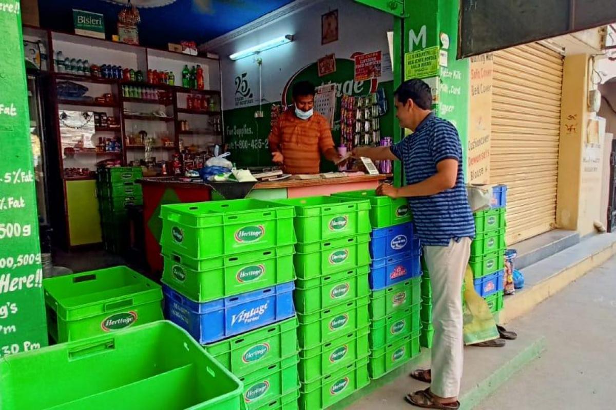 Police not allowing milk distribution in Chennai