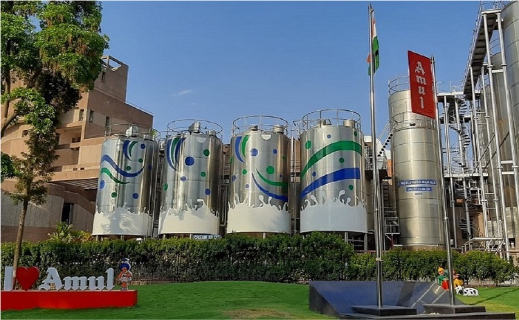 Amul dairy boosts farmer milk price dairynews7x7