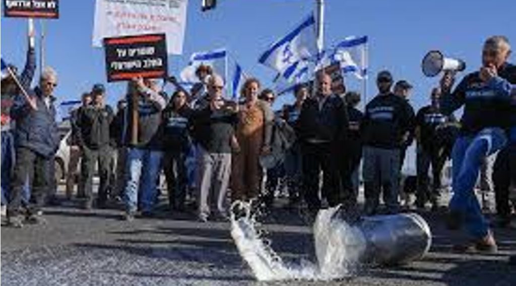 israeli dairy farmers halt supply dairynews7x7